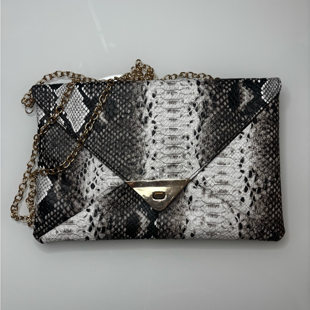 Like New Black & White Snake-Print Envelope Crossbody Bag